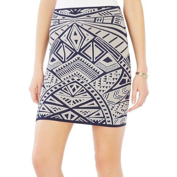 BCBGMAXAZRIA Women's Geometric Blue Bandage Pencil Small Size Skirt NWT - Picture 2 of 5